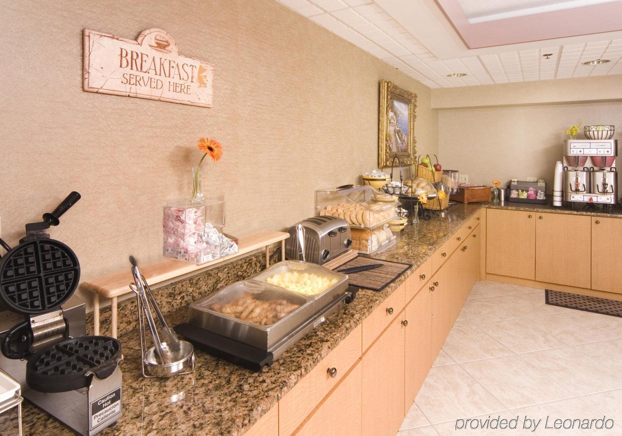 Quality Inn University Lansing Restaurant bilde